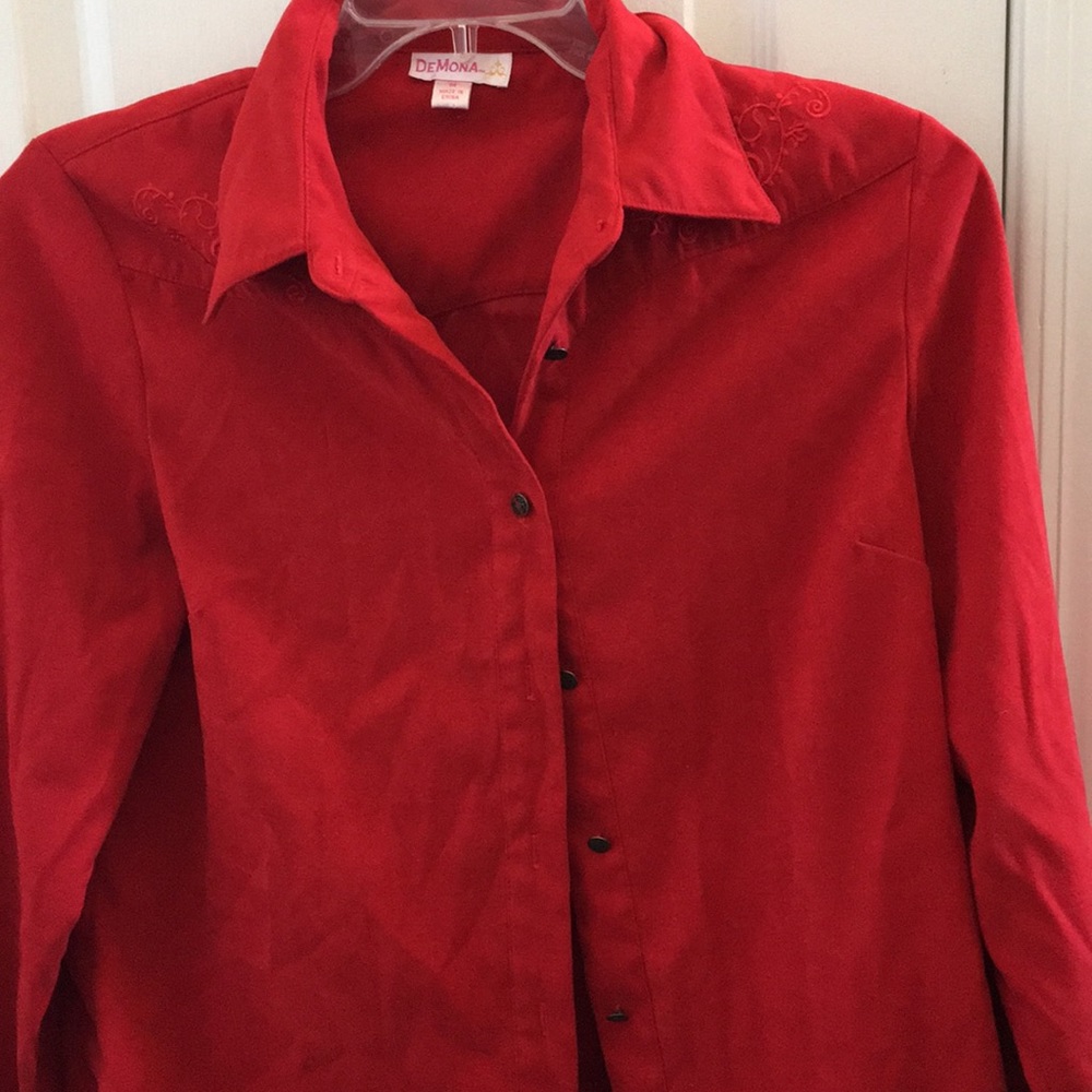 FINAL MARKDOWN Ladies demona embroidered blouse medium